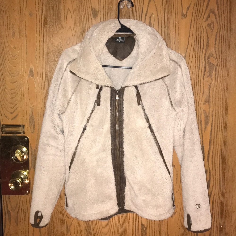 fluffy coat by kuhl. high quality!